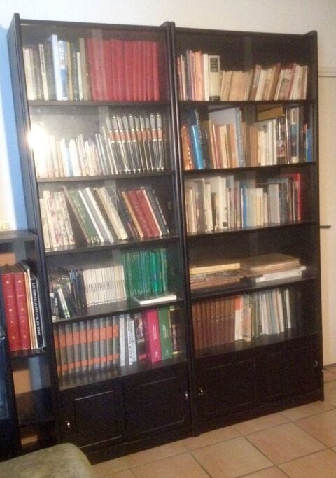 El�ments de biblioth�que de  La Maison Des Biblioth�ques . 120 Vidauban (83)
