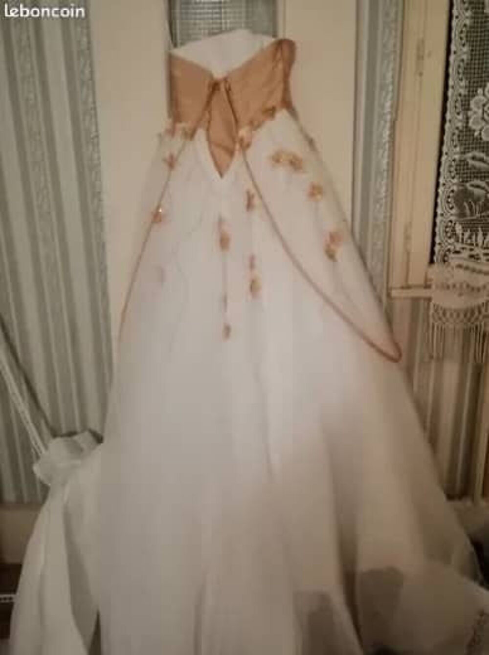 Robe de mari&eacute;e Vêtements