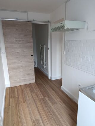  Appartement à louer 1 pièce 38 m²