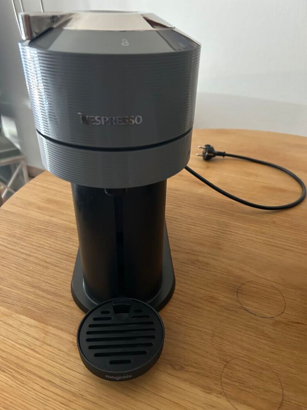 Machine &agrave; caf&eacute; Nespresso Vertuo Electroménager