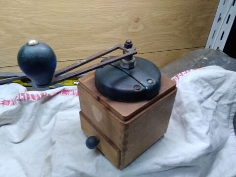 Moulin  caf en bois (( Peugeot )) 5 Le Havre (76)