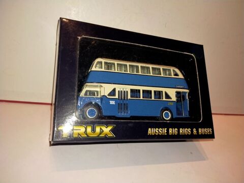 Bus miniature bleu à impériale 1/76
9 Mirecourt (88)