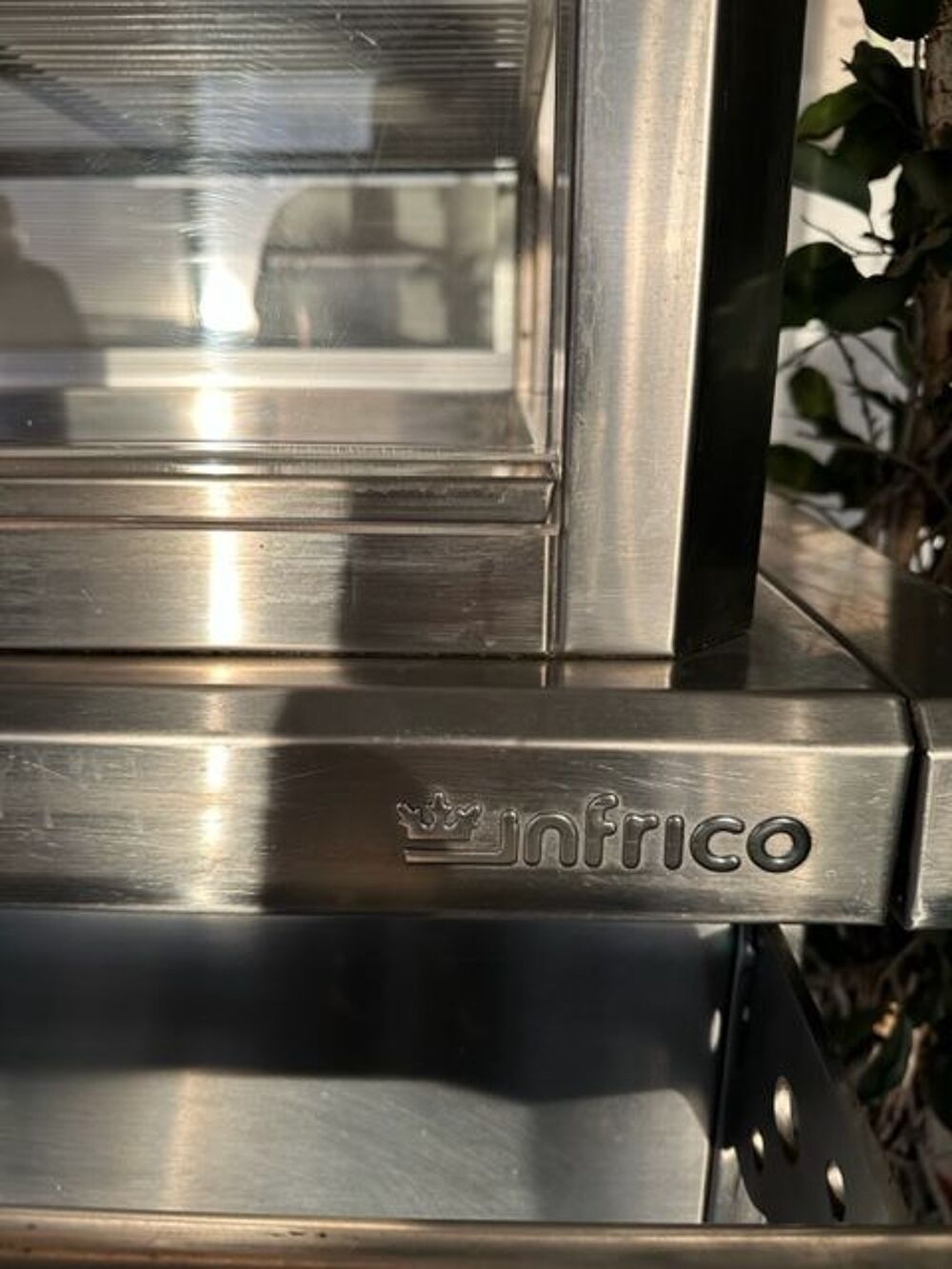 Armoire r&eacute;frig&eacute;r&eacute;e Electroménager