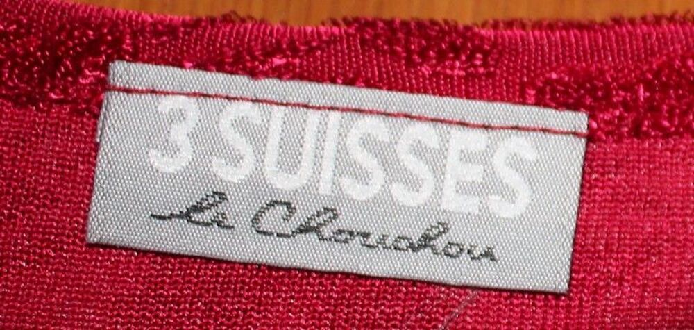 #Haut 3 Suisses rouge 36-38 mais correspond T32 (voir mesure Vêtements