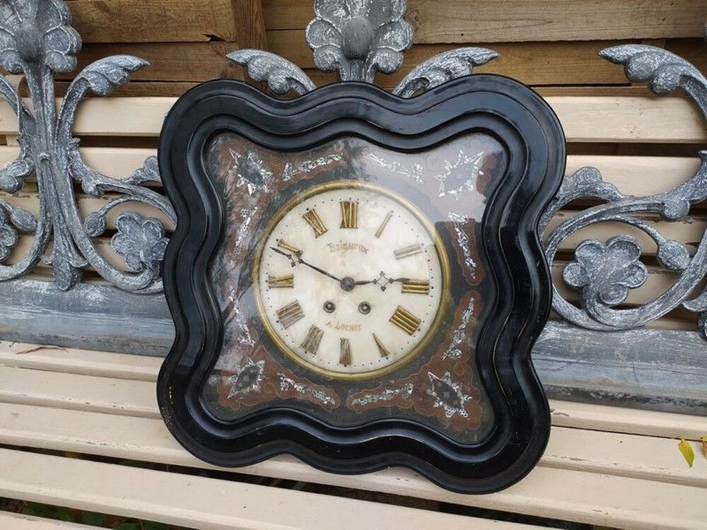 Ancienne Pendule Napol&eacute;on III Marqueterie de Nacre Loches
