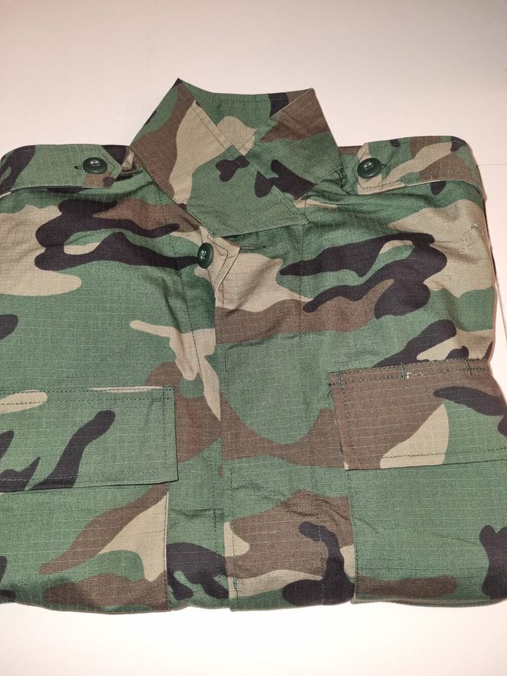 Lot &eacute;quipement airsoft / tactique neuf ? 700+ pi&egrave;ces Vêtements