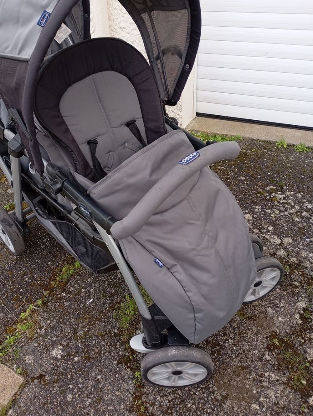 Poussette double chicco Puériculture