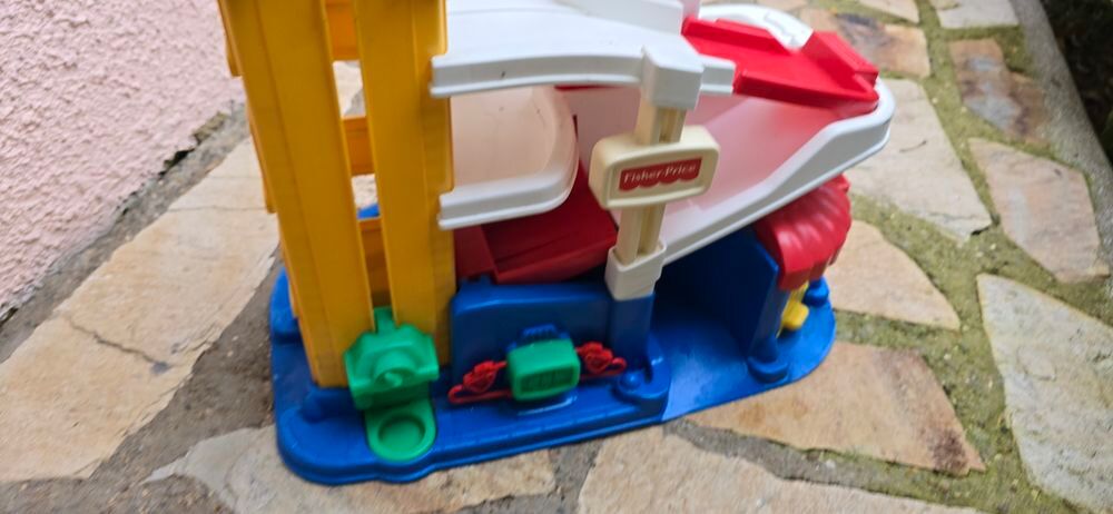 petit garage pour enfant Jeux / jouets