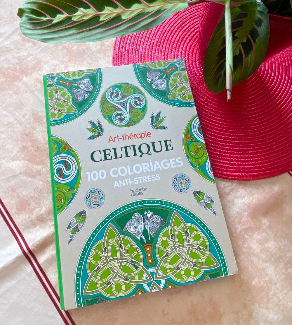 Livre Mandala Coloriage Art th&eacute;rapie celtique Livres et BD