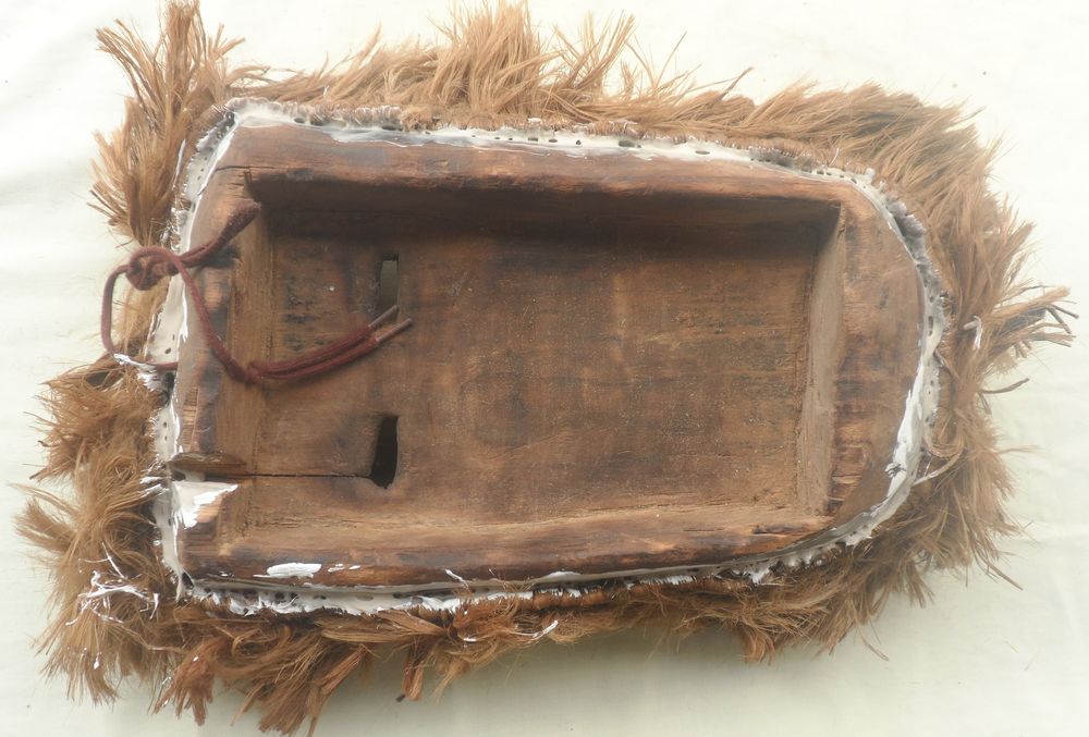 Masque Africain ramen&eacute; du Gabon il y a environ 45 ans
Décoration