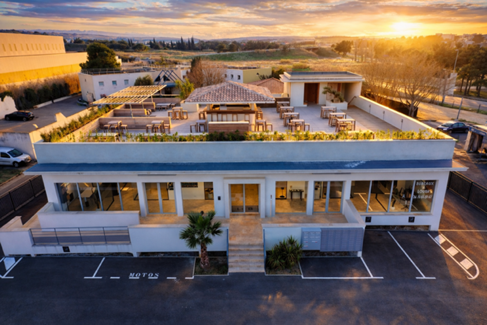 Location Autre Bureau neuf tout équipé proche de l'aéroport Marignane Vitrolles