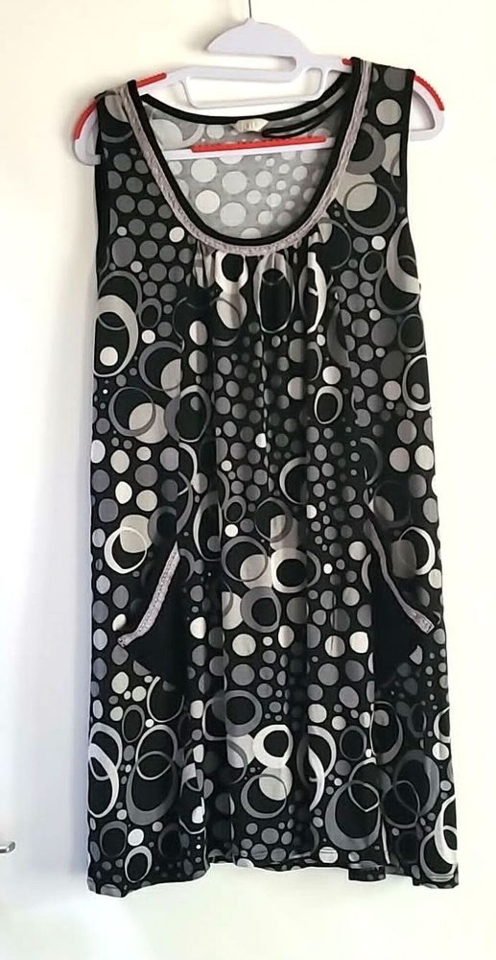 ROBE SANS MANCHES MOTIFS GRAPHIQUES JACQUELINE RIU T4 Vêtements