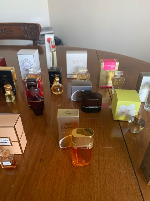 Miniatures de parfum  40 Paris (75)
