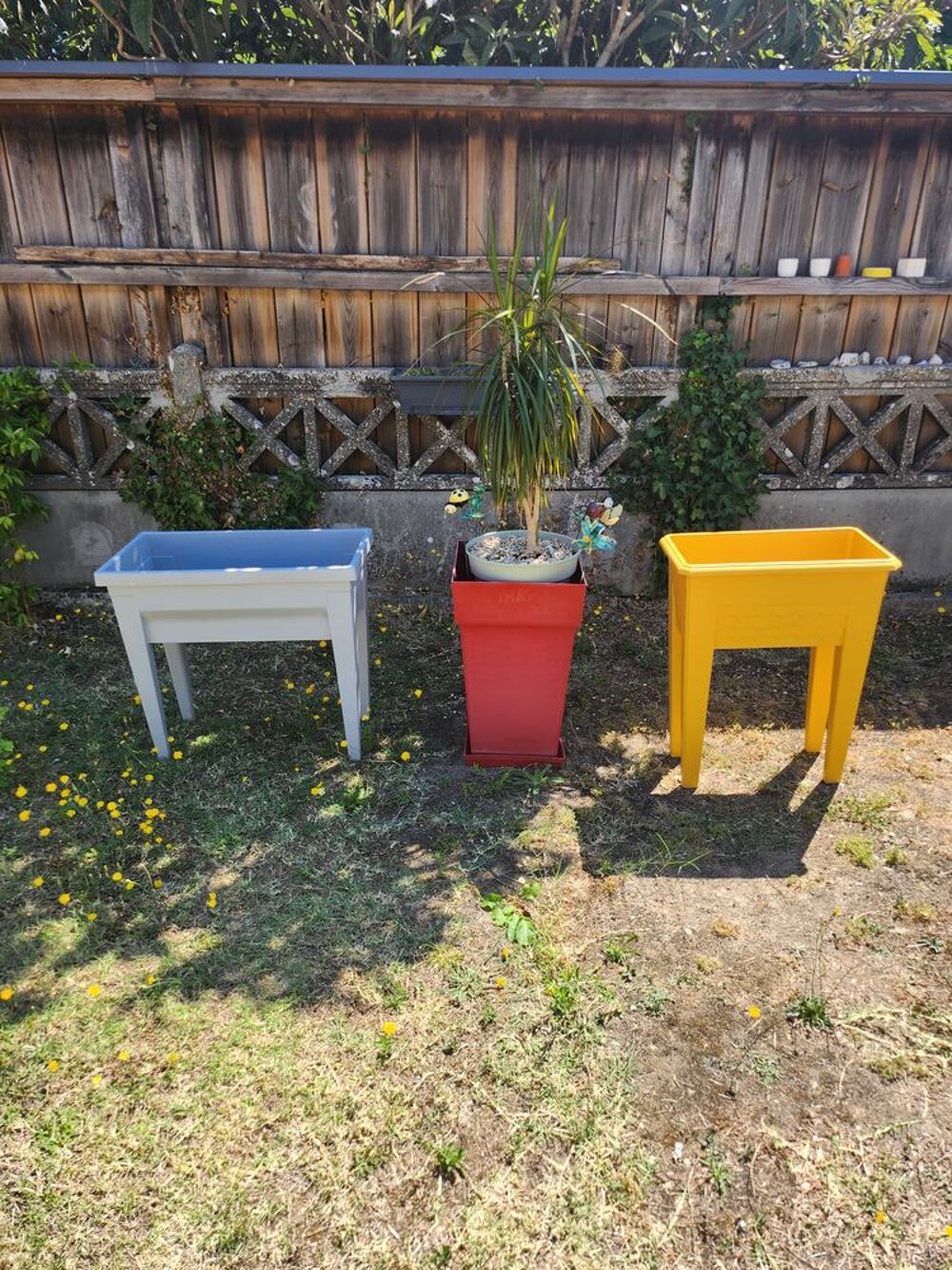 JARDINIERE ET POT DE FLEUR Jardin