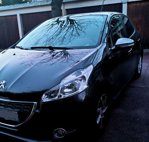 Peugeot 208 1.2 PureTech 82ch BVM5 Style 2015 occasion Chatou 78400