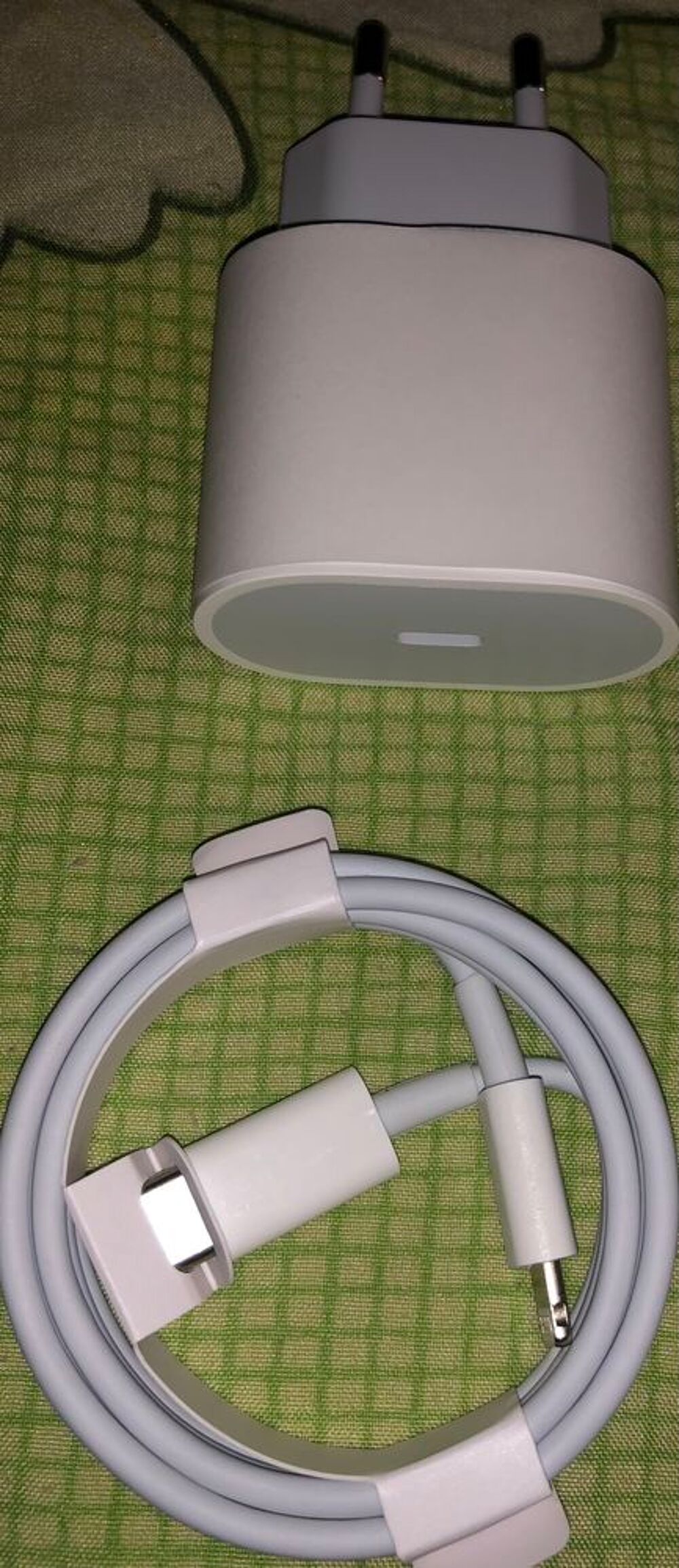 Chargeur iPhone Matériel informatique
