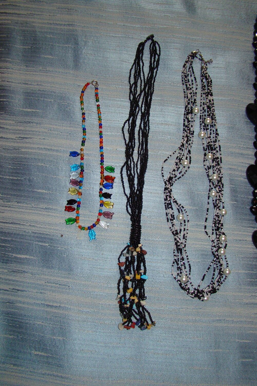 Lot de 10 colliers / sautoirs fantaisie Bijoux et montres