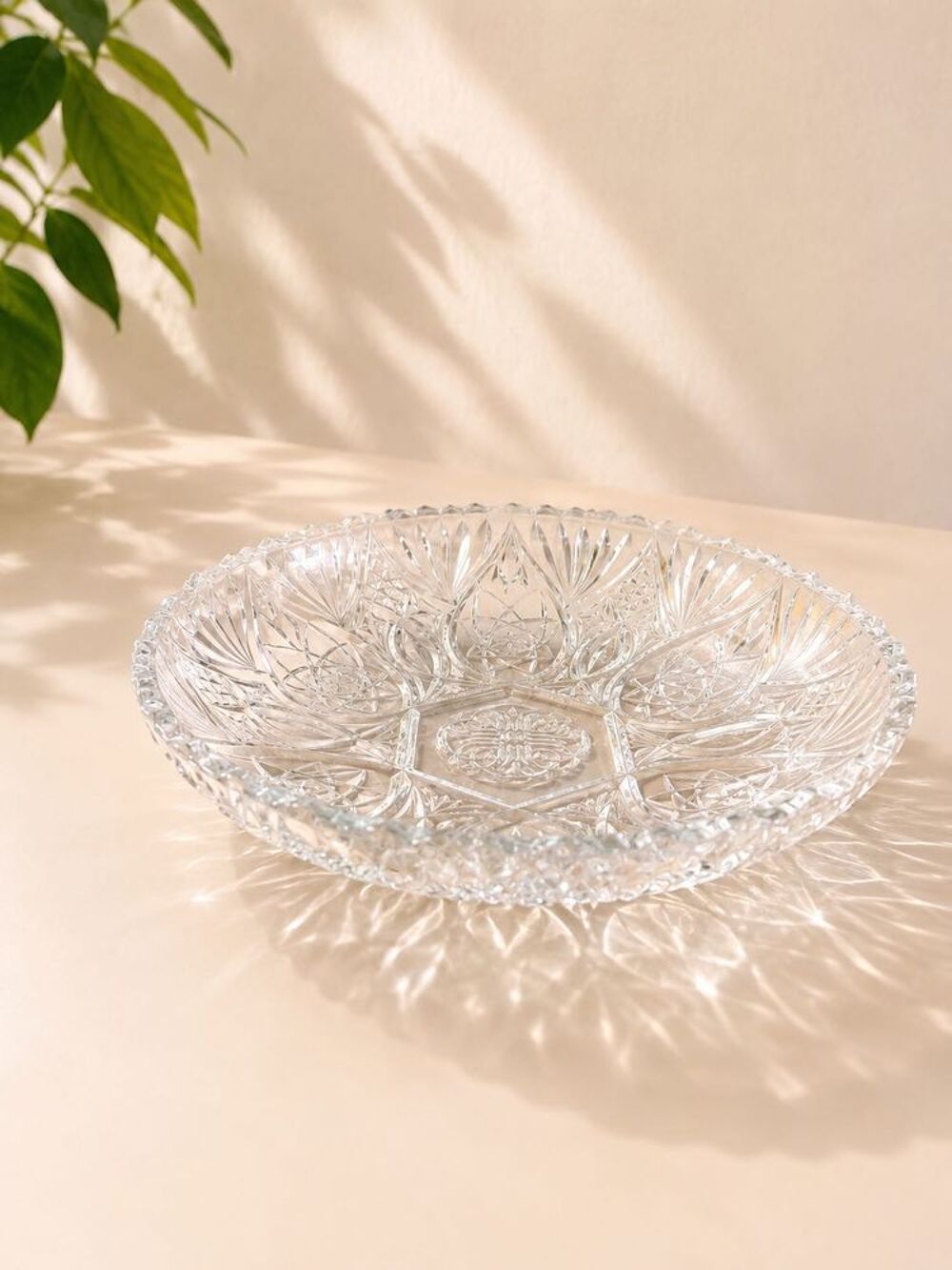 Plat a fruits d&eacute;corative en verre taill&eacute; Décoration