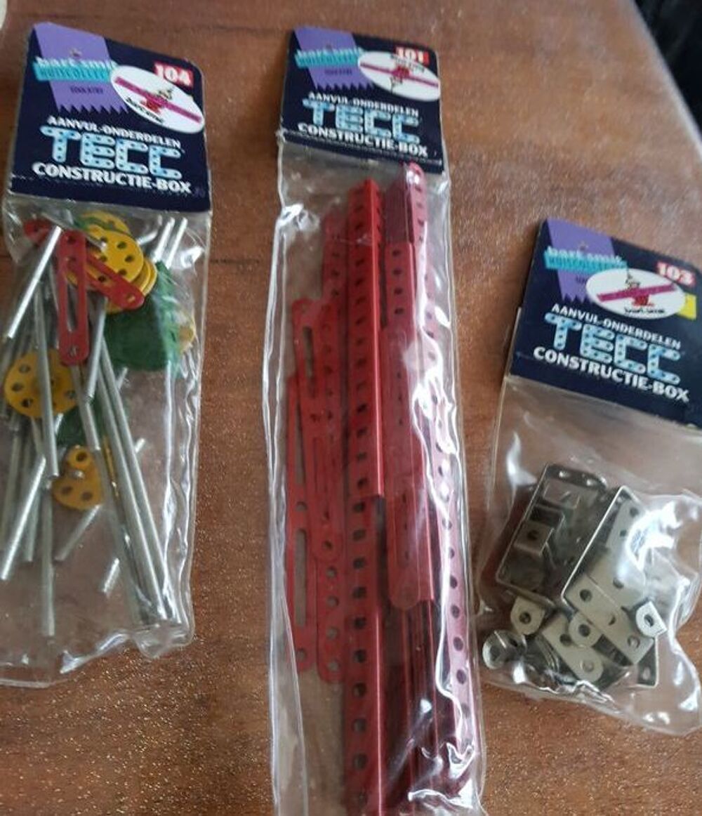 Lot anciennes pi&egrave;ces mecano Jeux / jouets