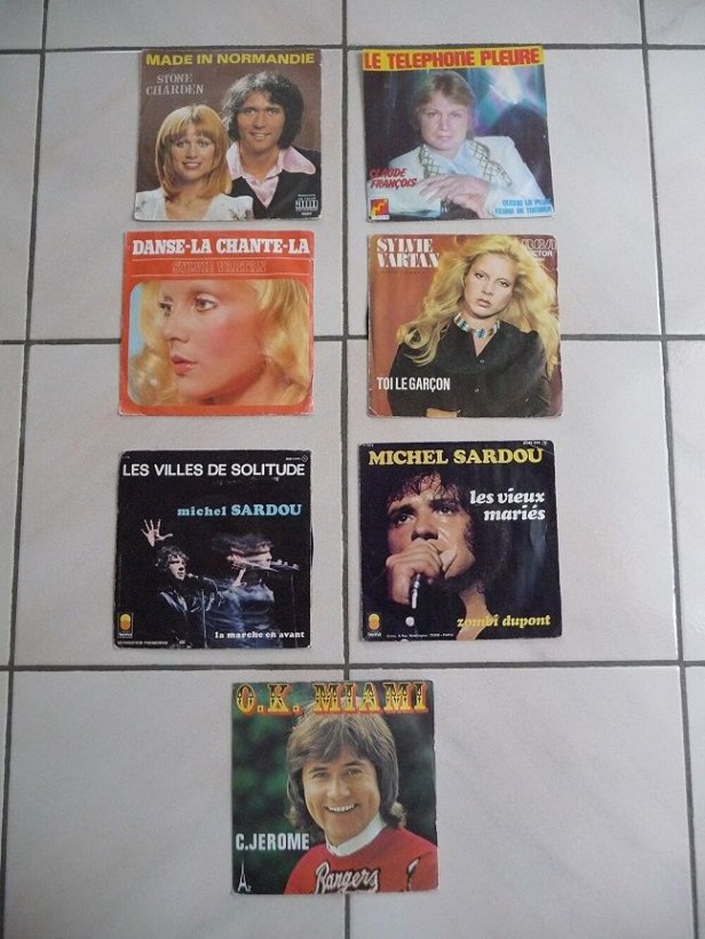 13 disques vinyls 45 T CD et vinyles