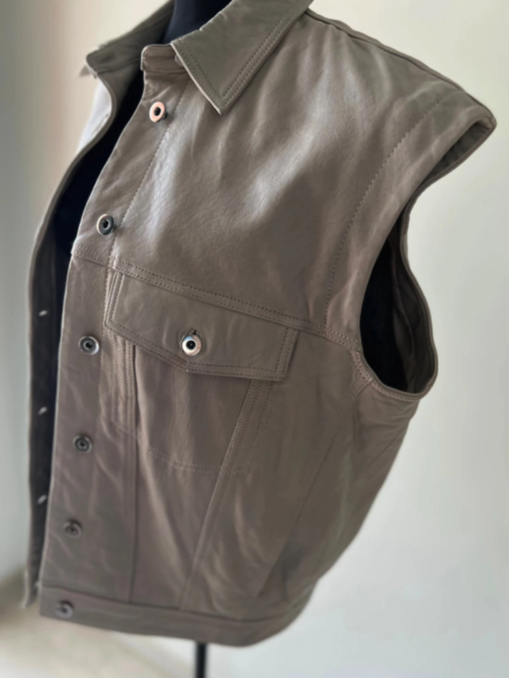 Veste sans manches en cuir Alter Ego unisex S / 36 / 8&middot;Neuf Vêtements