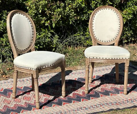 Lot de deux chaises style Louis XV
85 Les Milles (13)