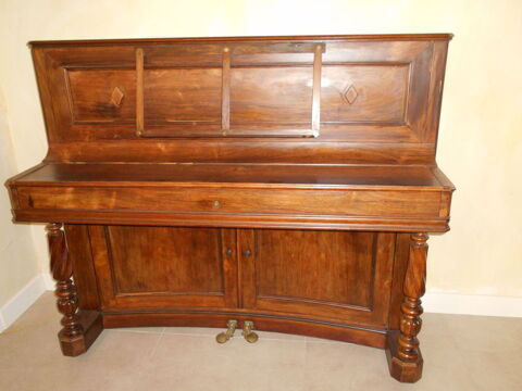 Donne piano droit 0 Saint-tienne-des-Oullires (69)