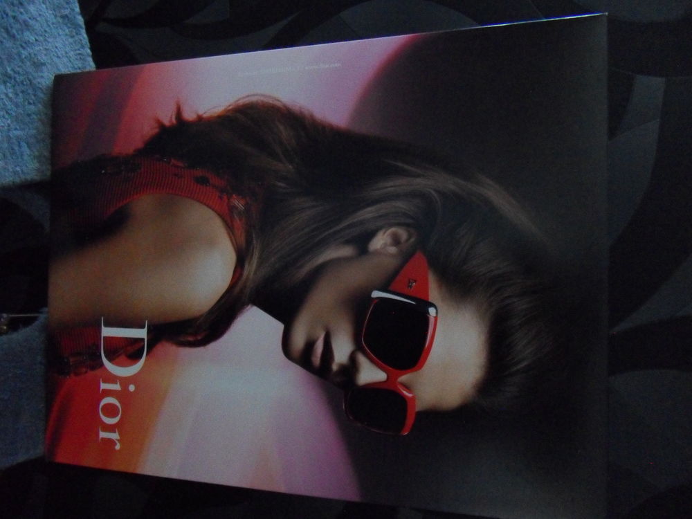 PANNEAU PUB LUNETTES DIOR
Décoration