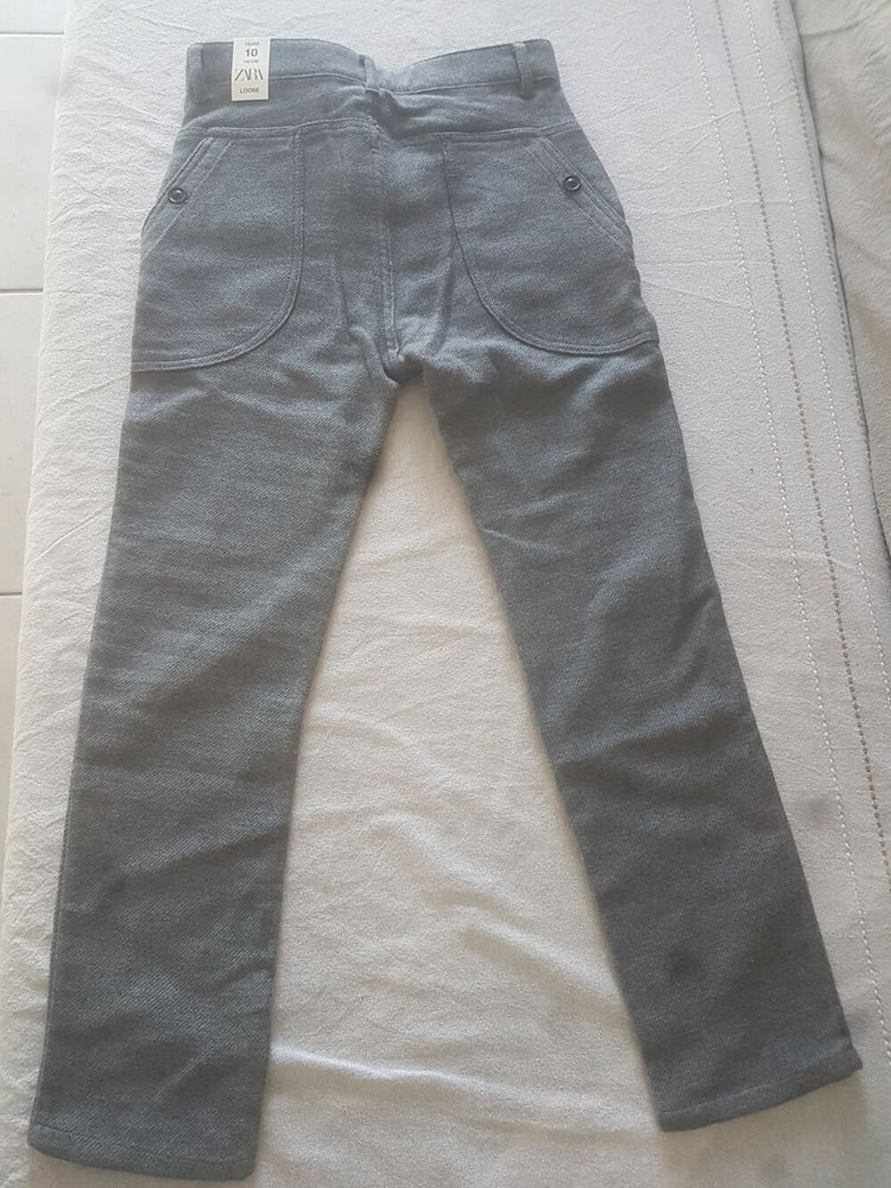 Tr&egrave;s beau pantalon enfant neuf &eacute;tiquette Vêtements
