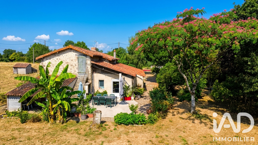 Maison 6 pièces 142 m² · à Saint-Martin-du-Fouilloux · 142 m² · 169 500 €