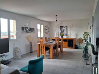  Appartement à louer 5 pièces 96 m²