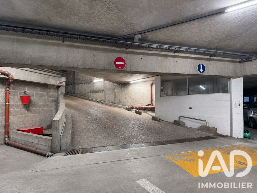 Vente Parking/Garage Vente Parking 12 m&sup2; Paris 11