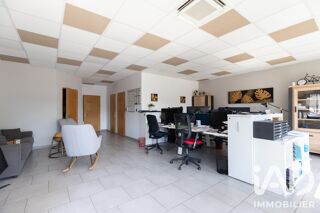  Immeuble à vendre 671 m²