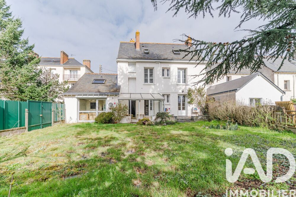 Maison 7 pièces 197 m² · à Saint-Pierre-des-Corps · 197 m² · 372 000 €