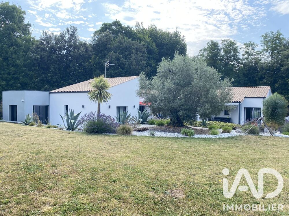 à vendre  Maison Meschers-sur-Gironde (17132)