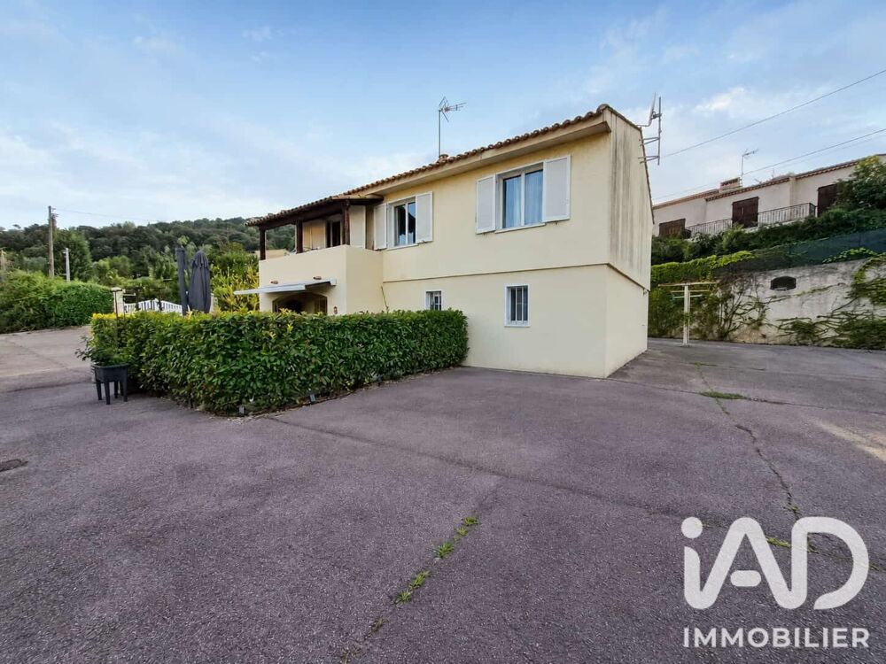 Vente Maison Vente Maison traditionnelle 7 pièces Saint-laurent-du-var