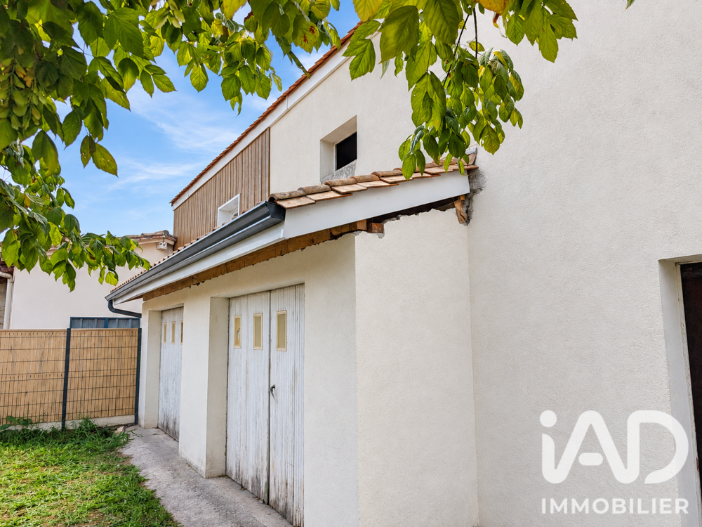 Maison 2 pièces 80 m² · à Saint-Seurin-sur-l'Isle · 80 m² · 65 000 €