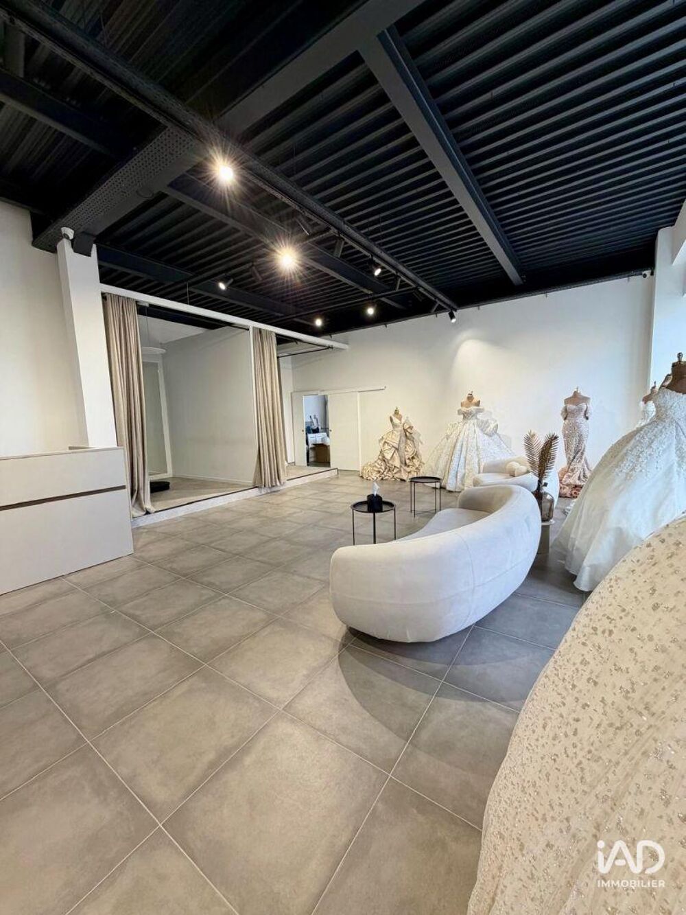   Location Boutique/Local commercial 140 m&sup2; 