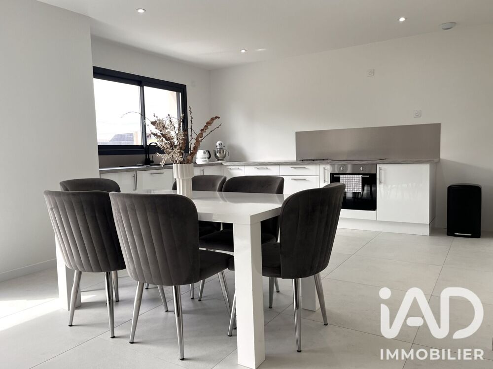 location Maison - 6 pièce(s) - 127 m² Mazé (49630)