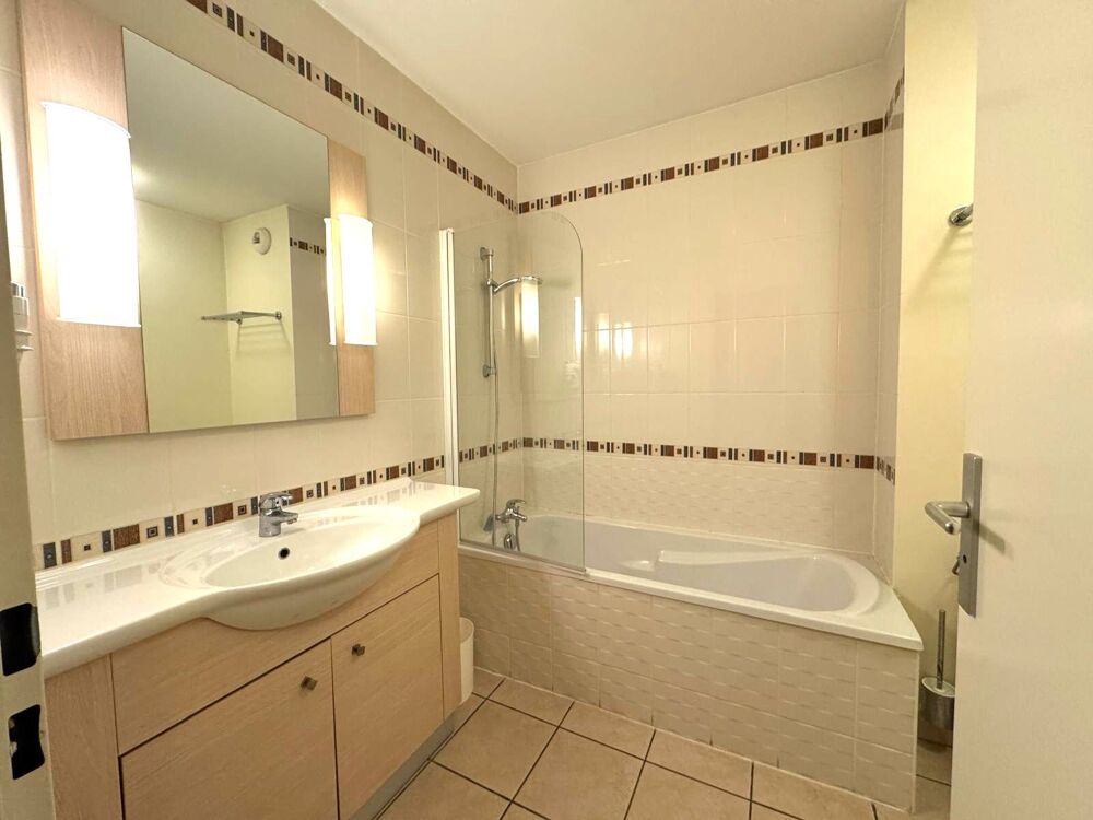 location Appartement - 1 pièce(s) - 32 m² Divonne-les-Bains (01220)