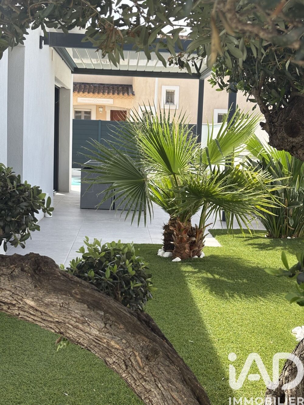 vente Maison - 5 pièce(s) - 132 m² Saint-Cyr-sur-Mer (83270)