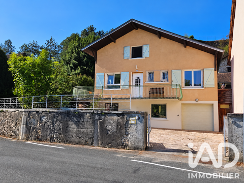   Vente Maison traditionnelle 8 pièces Maison - 8 pièce(s) - 155 m²