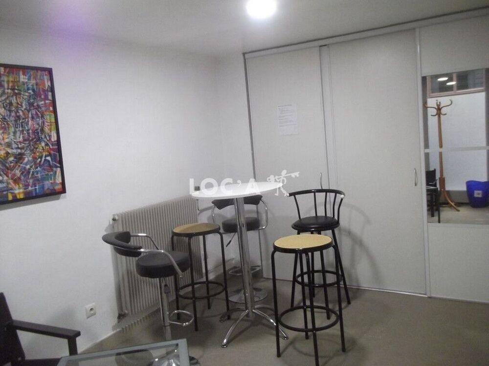 720€ CC / Mois FOCH spacieuse chambre meublée ttes charg....