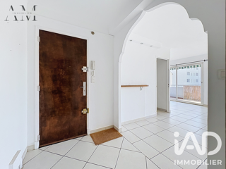  Appartement à louer 3 pièces 80 m²