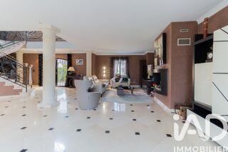  Maison à vendre 10 pièces 338 m²