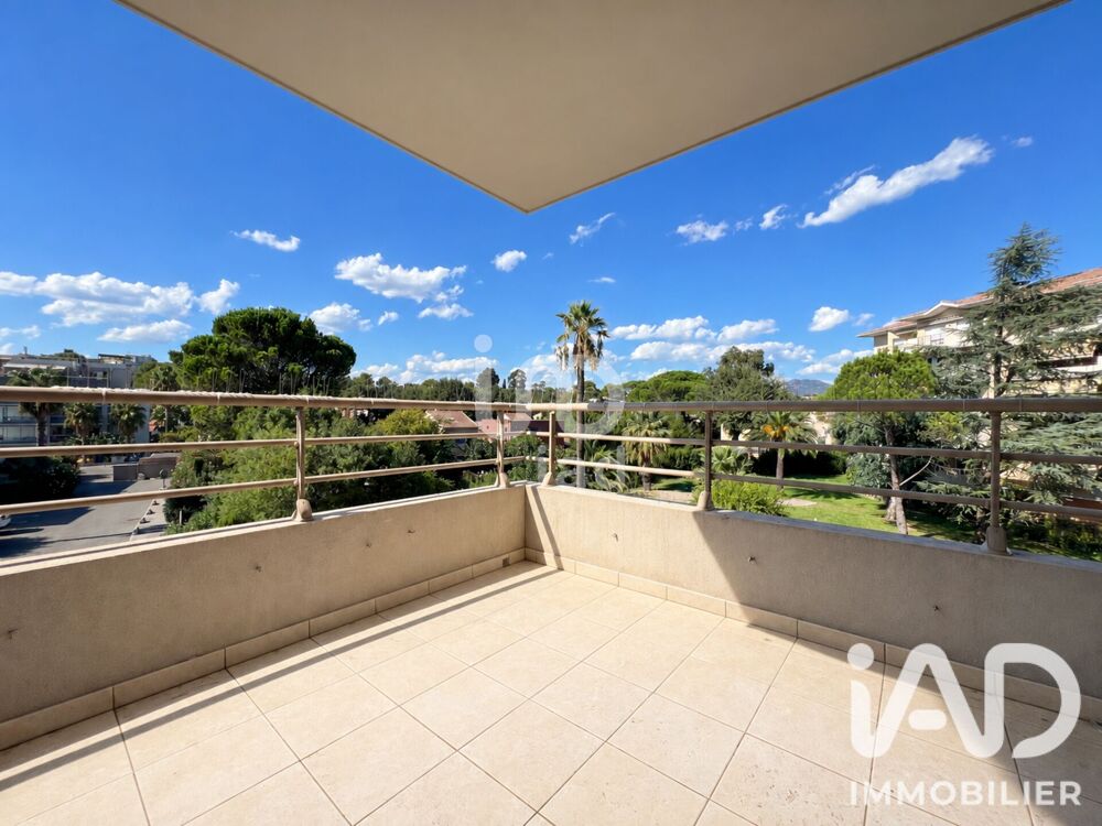 à vendre  Appartement Saint-Raphaël (83700)