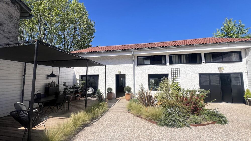 vente Maison - 6 pièce(s) - 220 m² La Tour-de-Salvagny (69890)