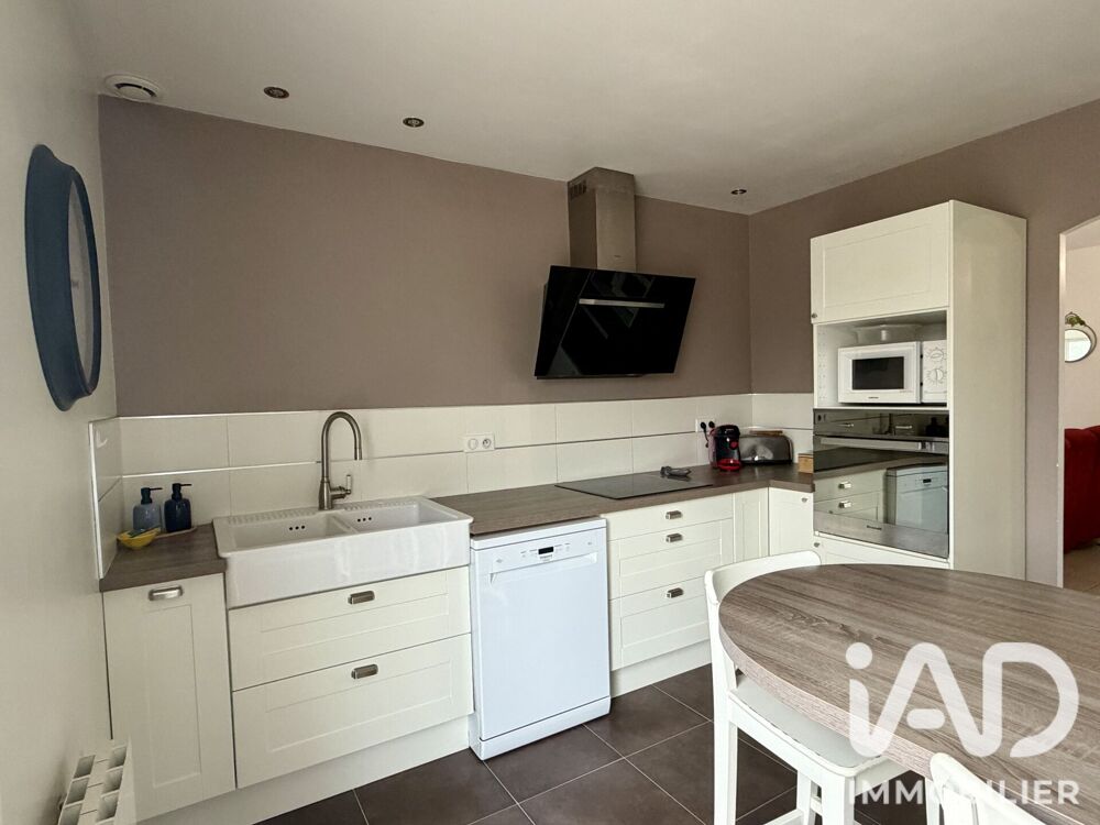 Vente Maison Vente Maison de village 6 pièces Saint-hilaire-de-voust