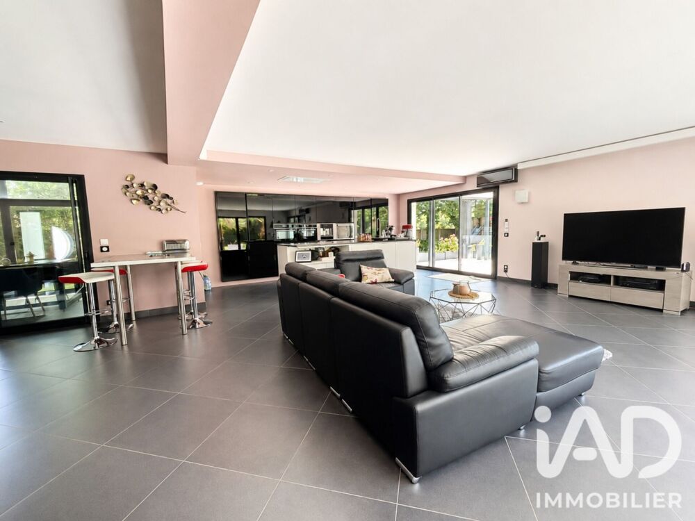 Vente Maison Vente Maison/villa 6 pièces Salles