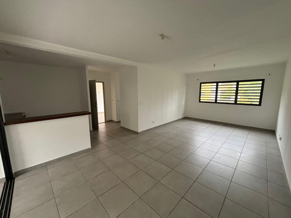 Appartement T3 Superficie 70 m2 avec 14m2 de terrasse et Jar